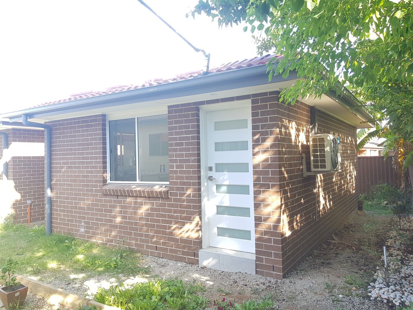 1 bedrooms Studio in Madeline Street FAIRFIELD WEST NSW, 2165
