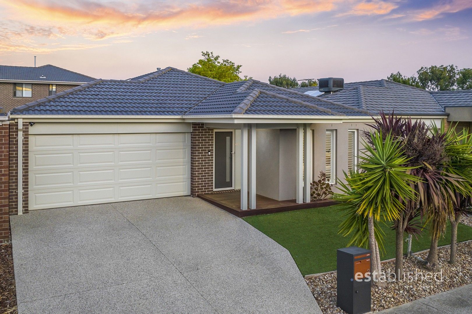 3 bedrooms House in 3 Lorne Way POINT COOK VIC, 3030