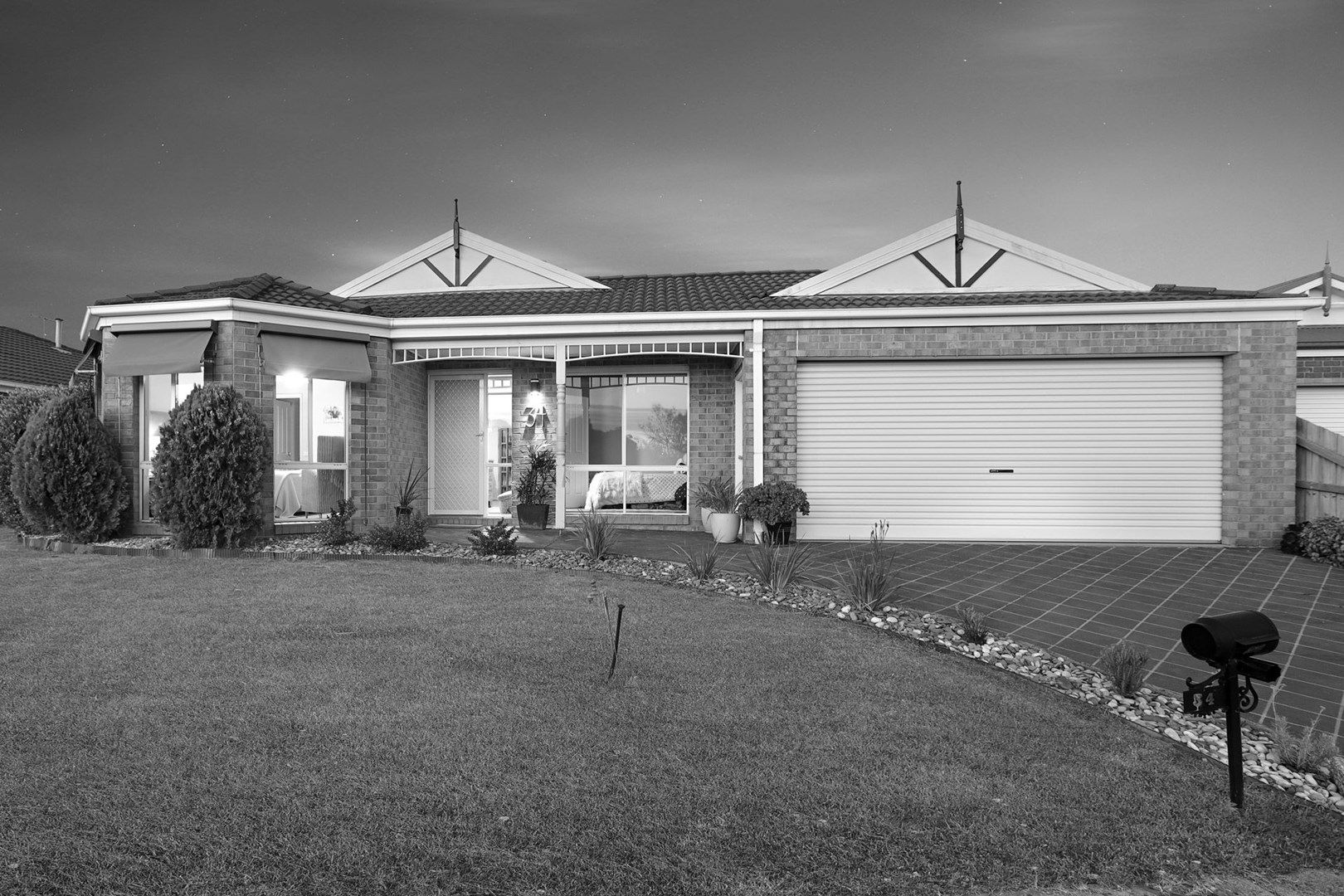 34 Brookland Greens Boulevard, Cranbourne VIC 3977, Image 0