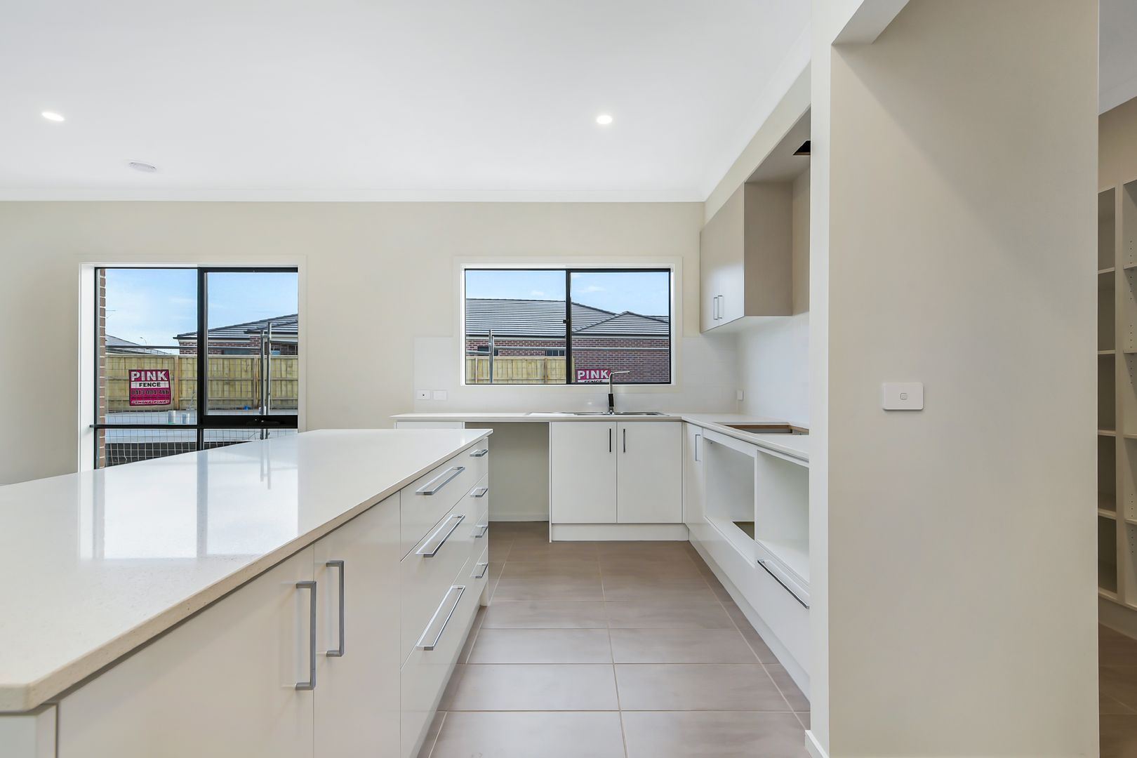 6 Andy Lane, Cranbourne East VIC 3977, Image 2