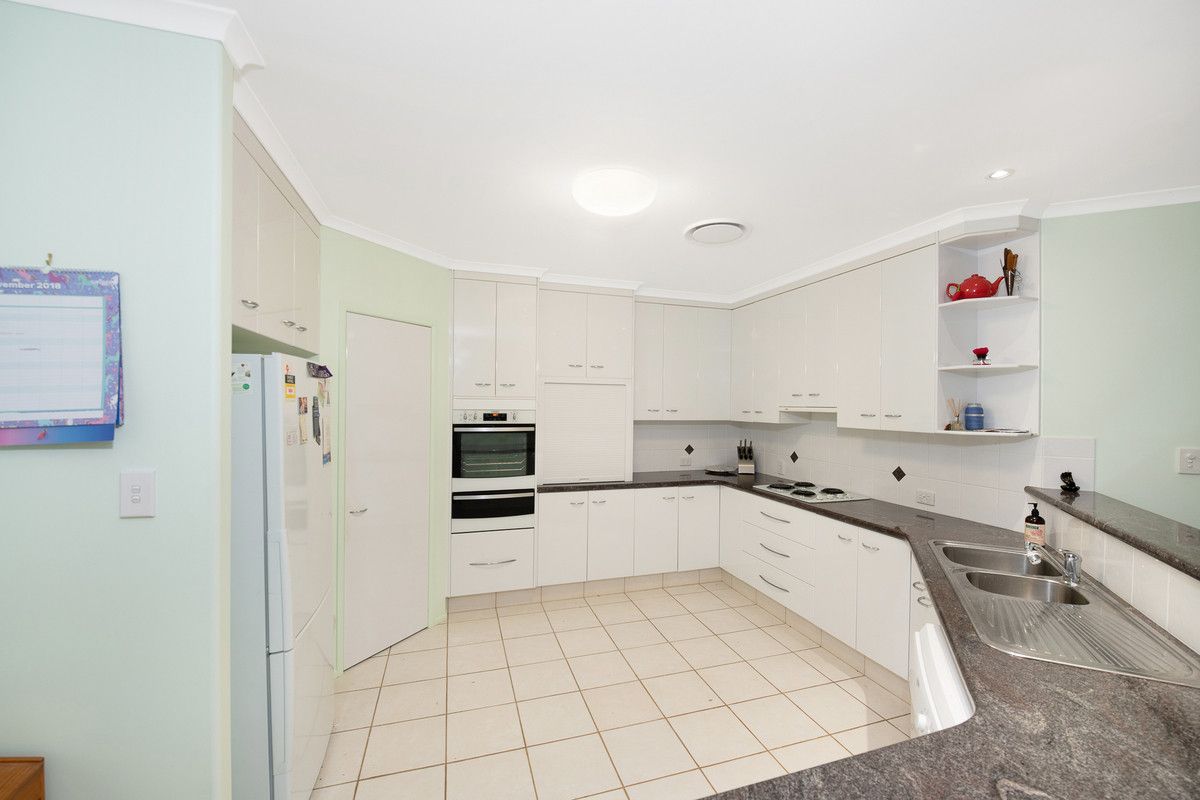 5 Jess Place, Coral Cove QLD 4670, Image 1