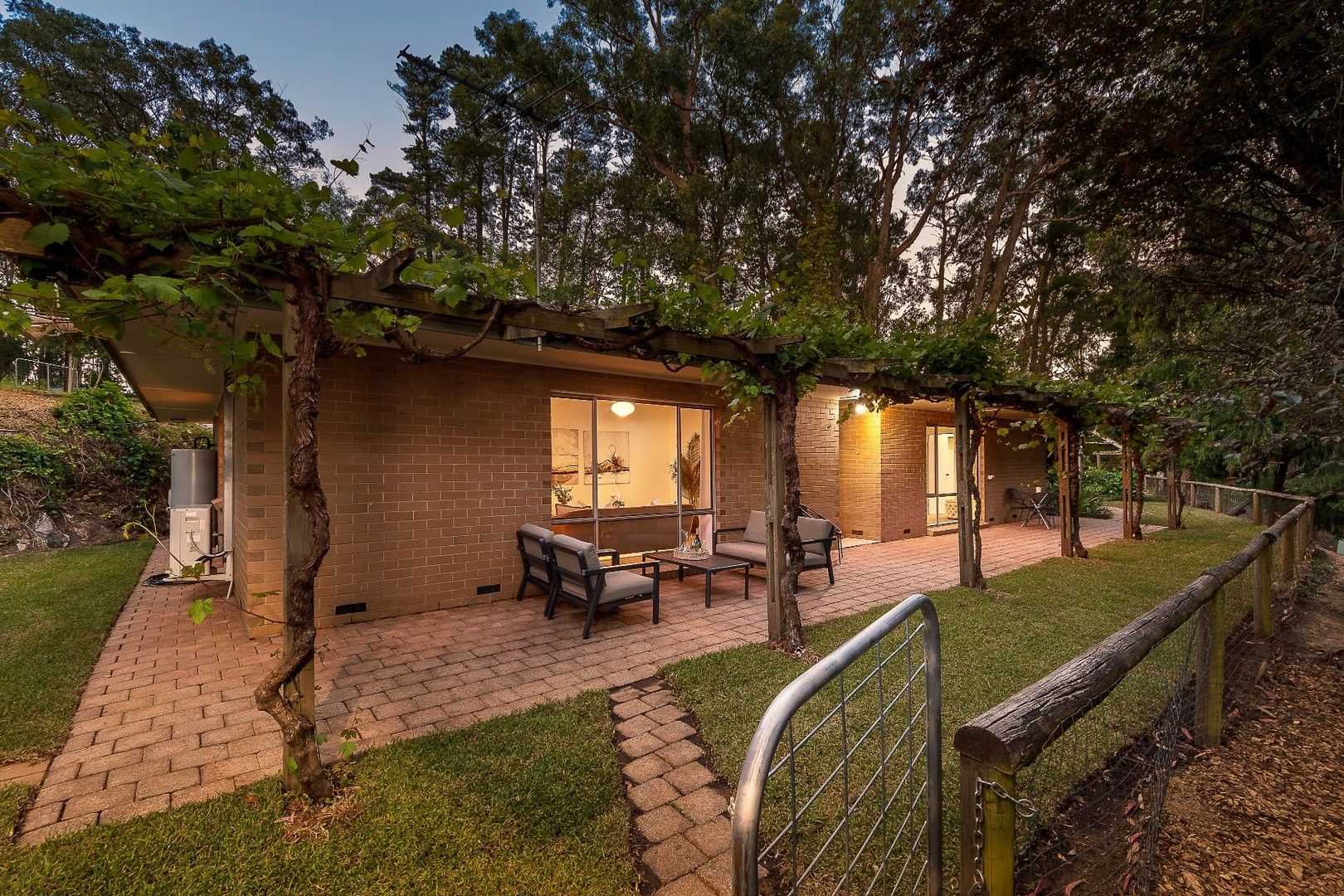 16 Hollidays Road, Summertown SA 5141, Image 0