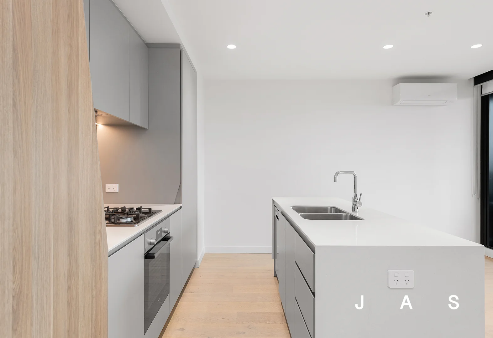 Additional image 2 of 709/2 Hallenstein St, Footscray VIC 3011