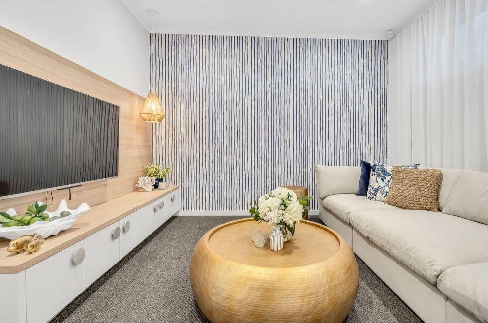 4 bedrooms House in 64 Ellscott Boulevard MICKLEHAM VIC, 3064