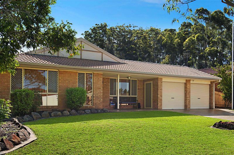 4 bedrooms House in 57 Woodbury Park Drive MARDI NSW, 2259