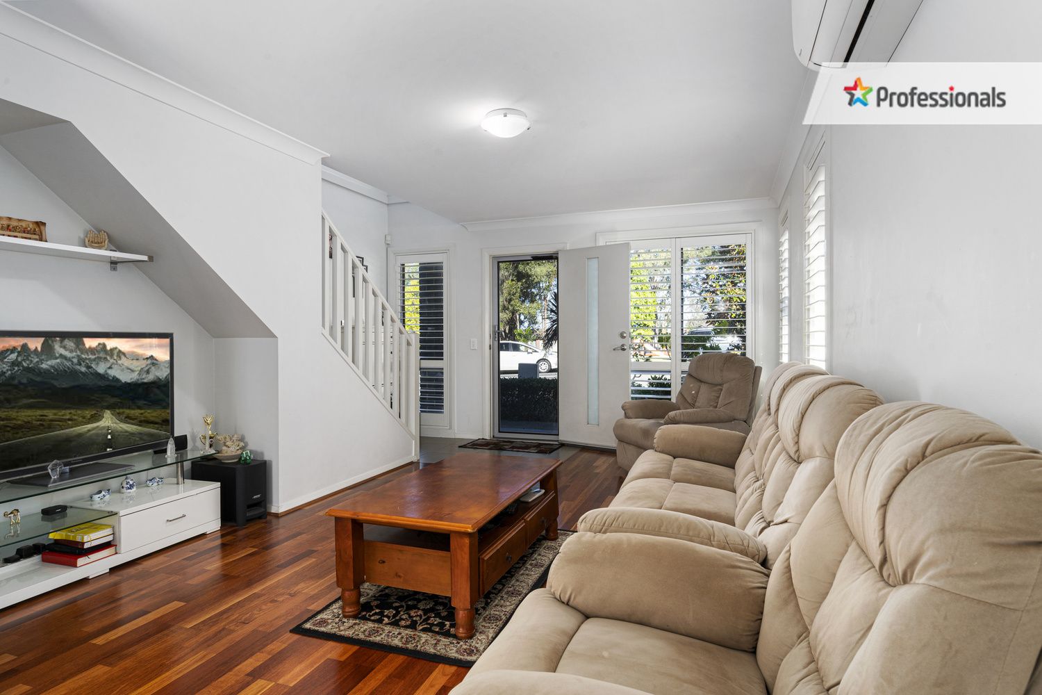 33 Atlantic Boulevard, Glenfield NSW 2167, Image 2