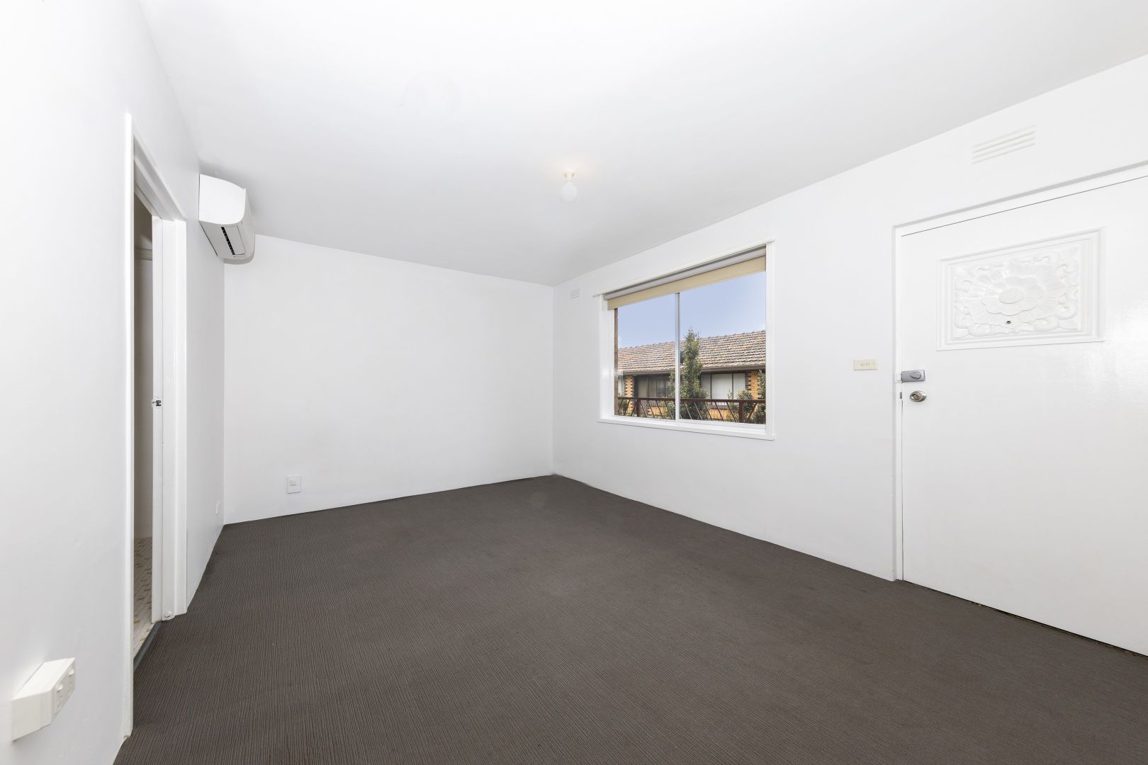 4/10 Carmichael Street, West Footscray VIC 3012, Image 2