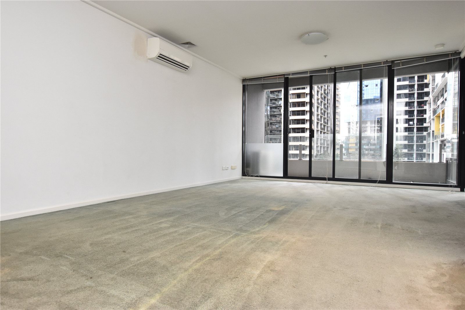 2 bedrooms Apartment / Unit / Flat in 909/668 Bourke Street MELBOURNE VIC, 3000