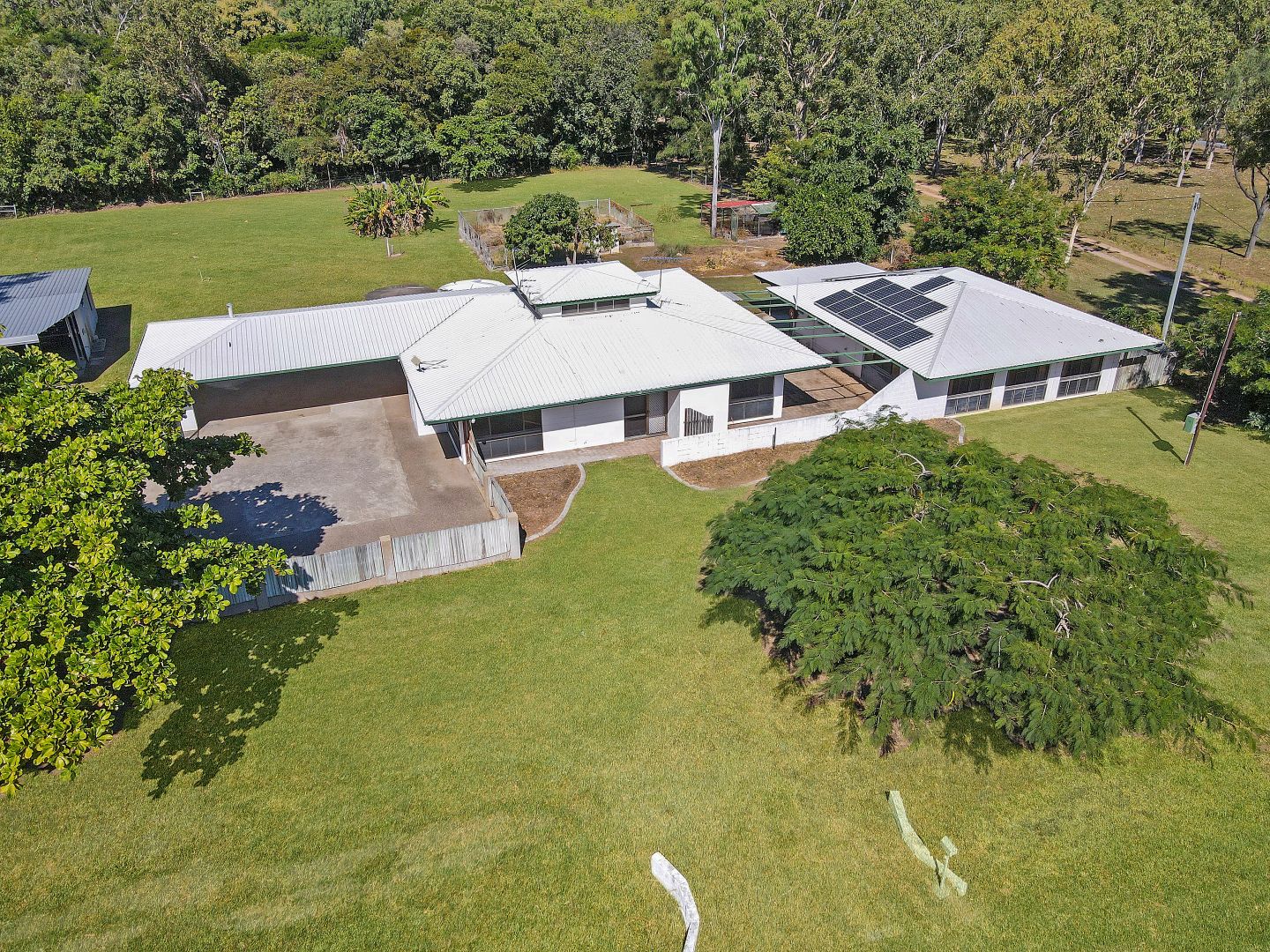 15 Duggan Drive, Alligator Creek QLD 4816, Image 2