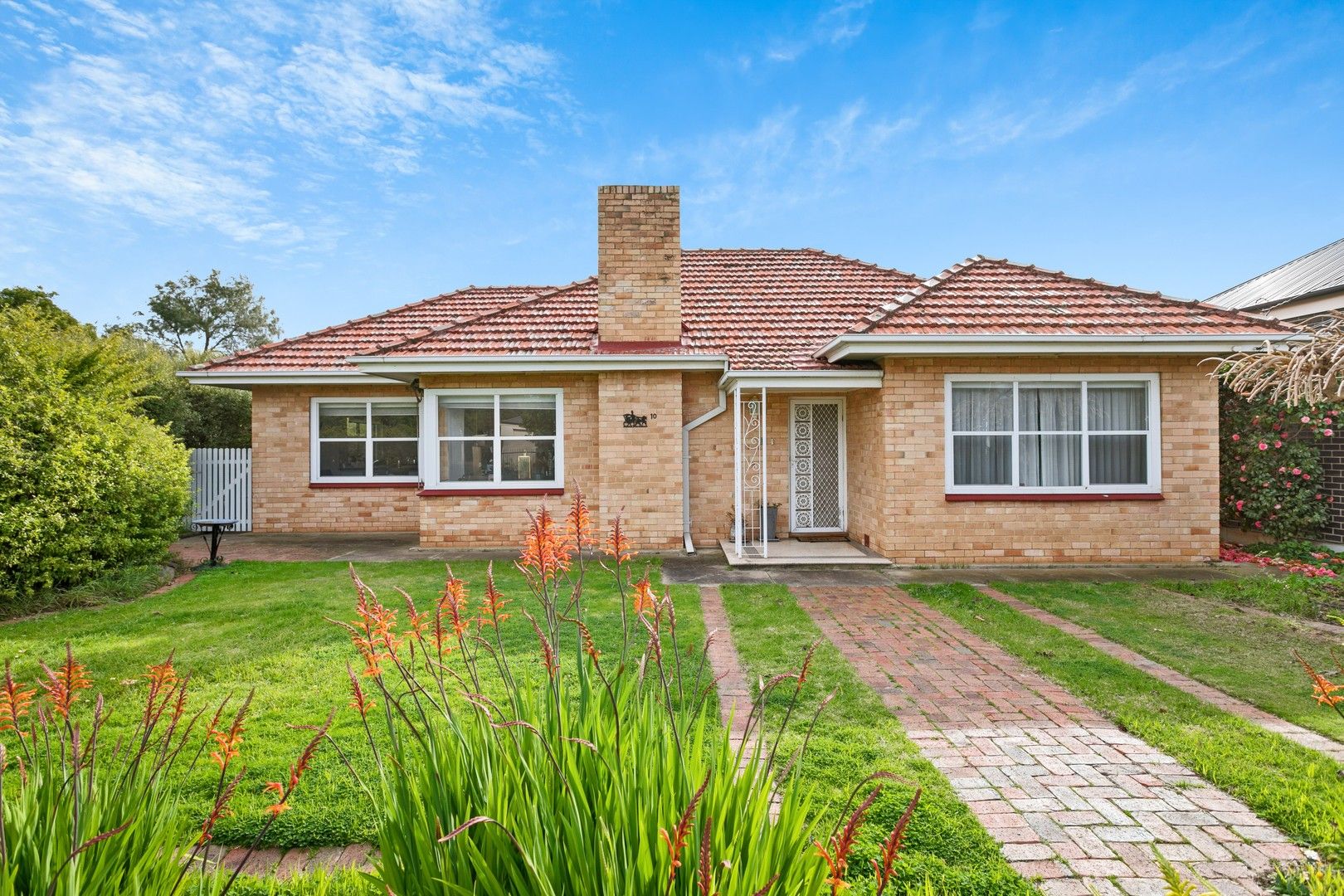 10 Hardy Avenue, Glengowrie SA 5044, Image 2