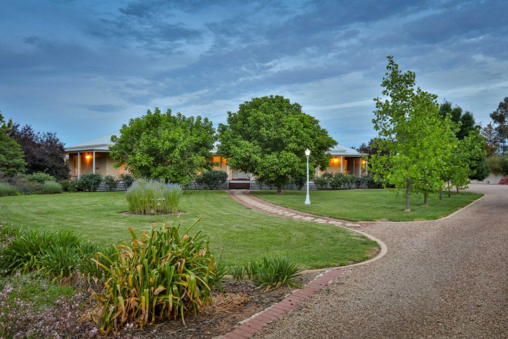 10 Grandview Way, Mildura VIC 3500, Image 2