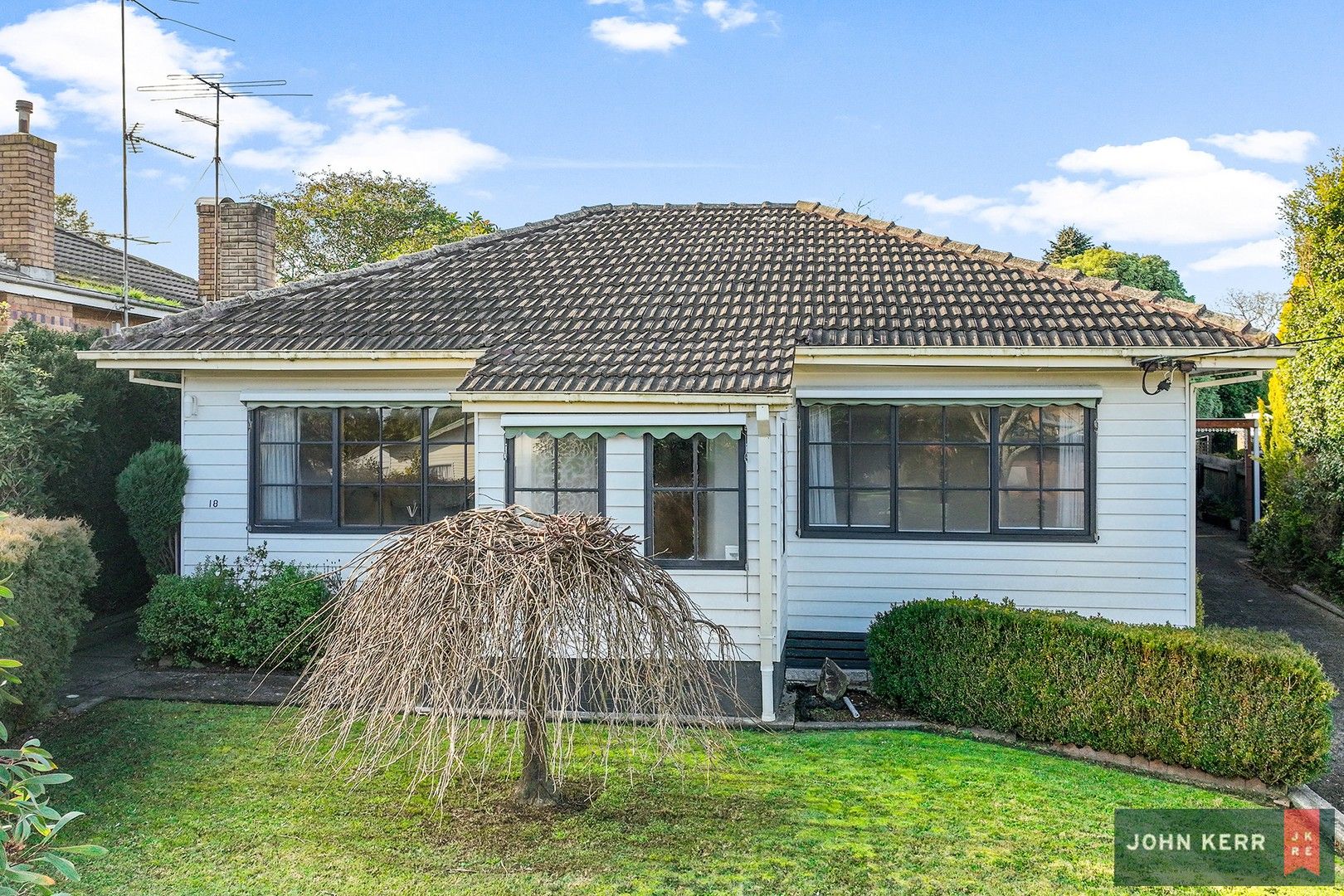 3 bedrooms House in 18 Durham Rd NEWBOROUGH VIC, 3825