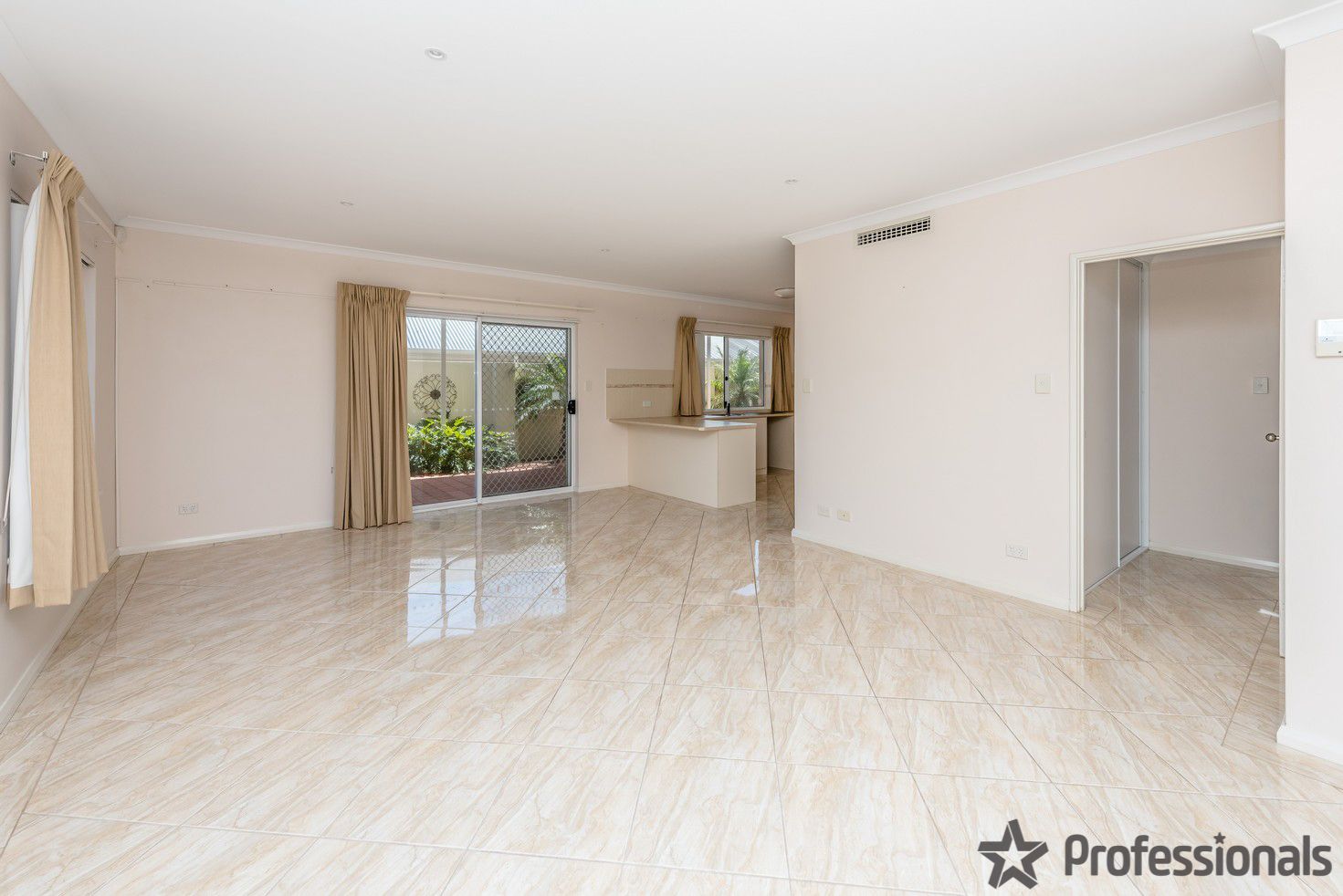 1/3 Christie Street, Beresford WA 6530 House For Rent 700 Domain