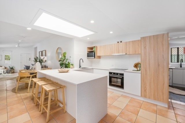 4 bedrooms House in 15 First Avenue PALM BEACH QLD, 4221