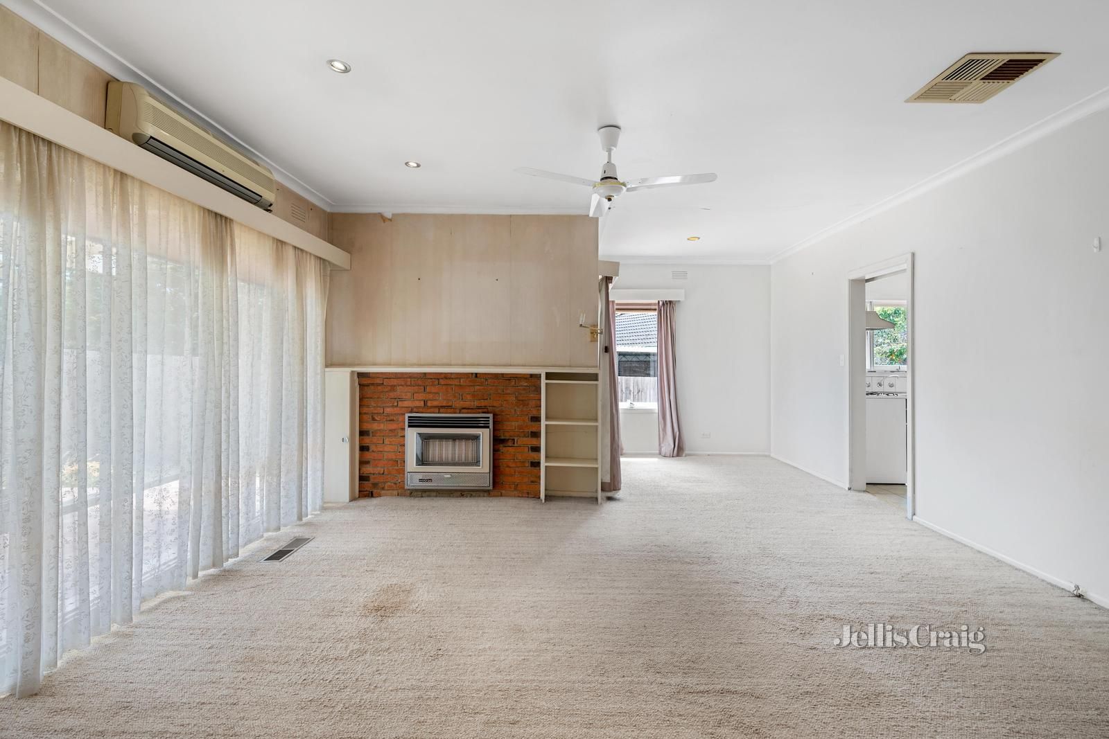 13 Simon Street, Blackburn North VIC 3130, Image 2