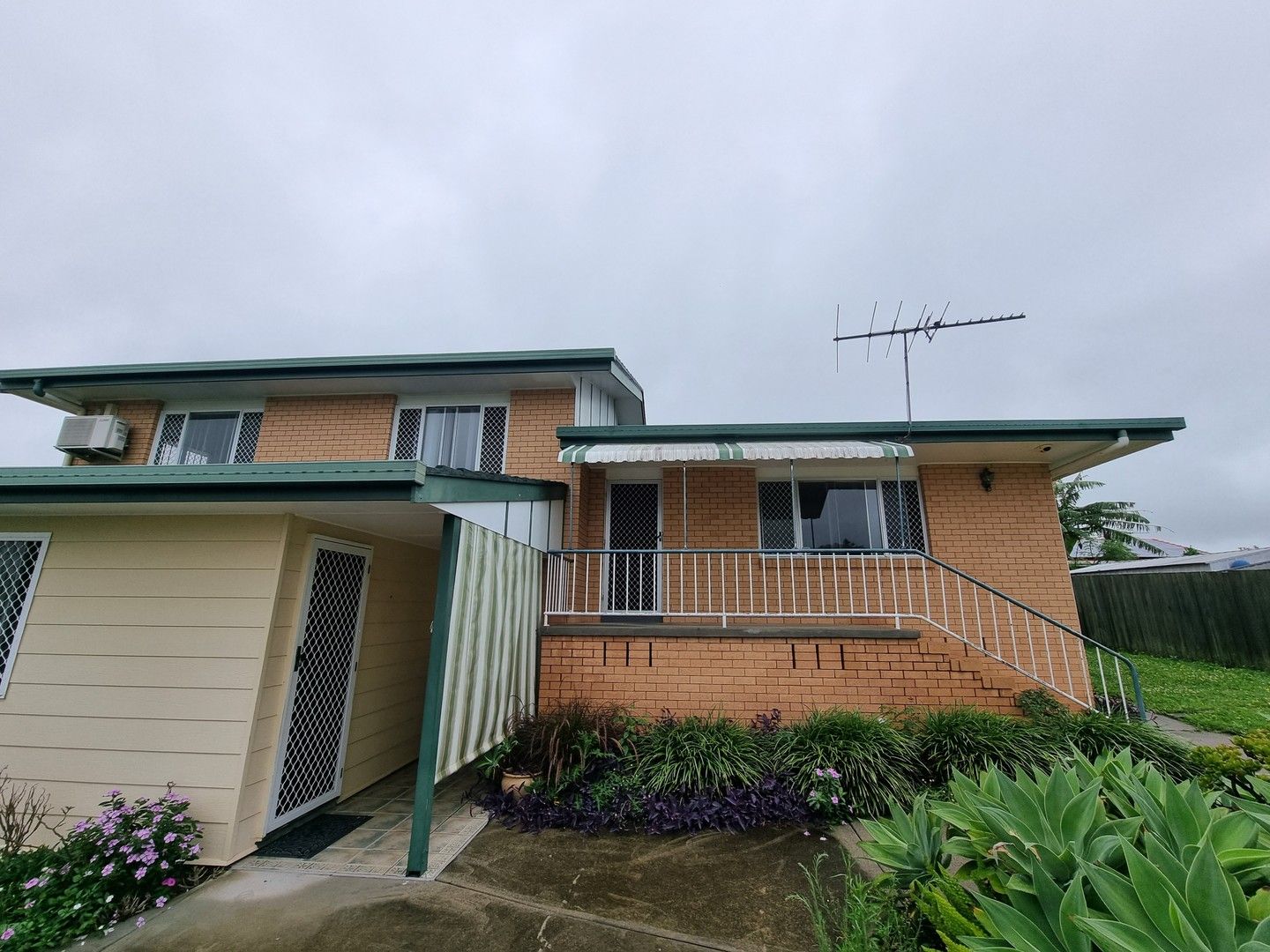 3 bedrooms Duplex in 84 Herses Road EAGLEBY QLD, 4207