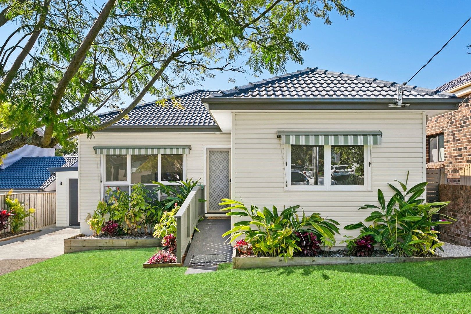 3 bedrooms House in 15 Creer Place NARRAWEENA NSW, 2099