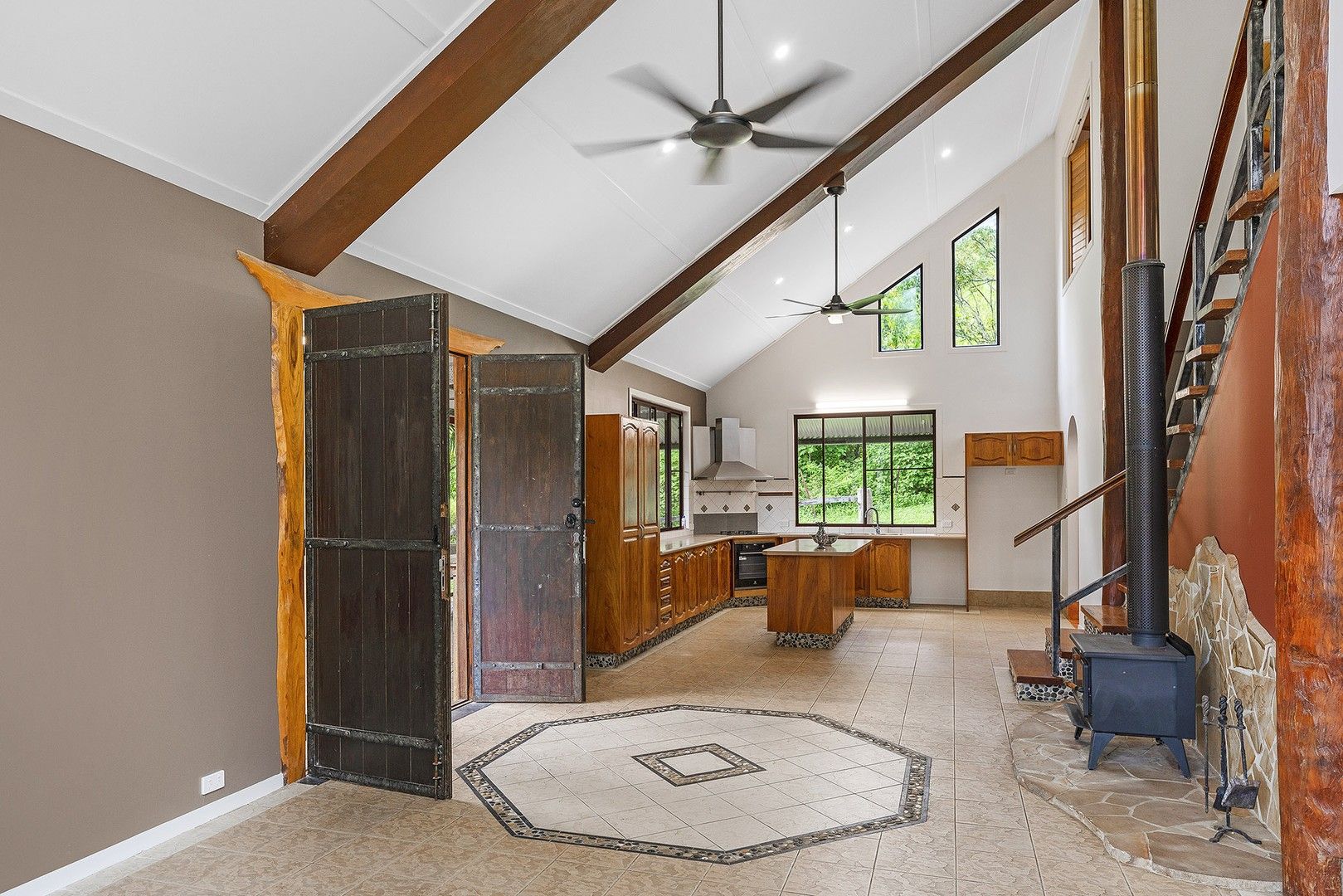 4 bedrooms House in 1308 Currumbin Creek Road CURRUMBIN VALLEY QLD, 4223