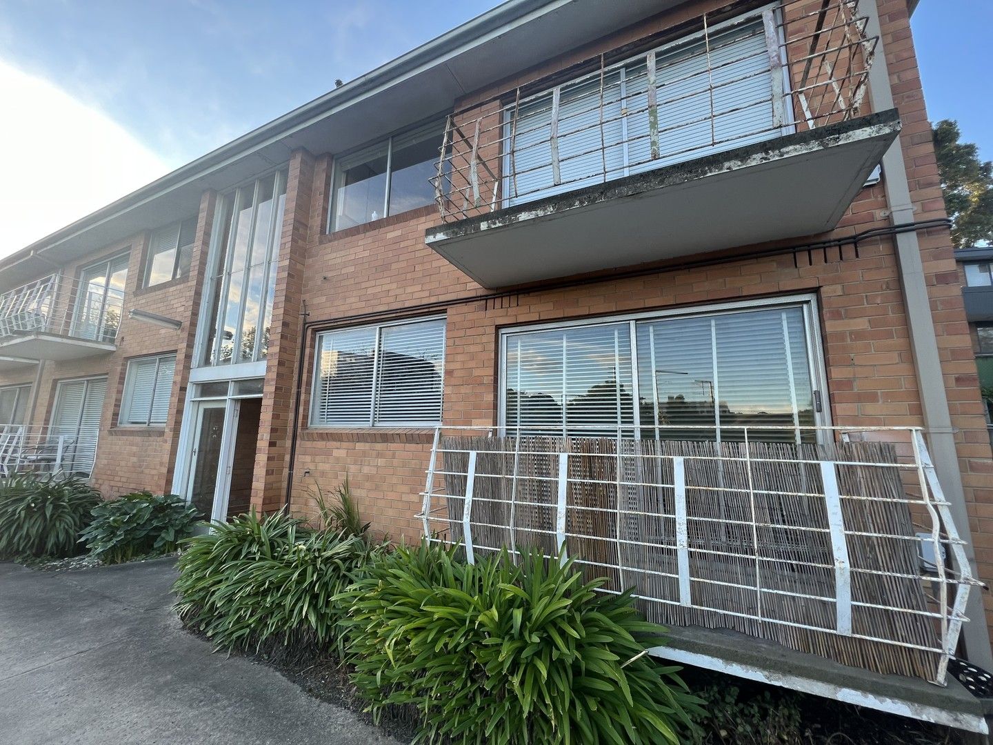 1 bedrooms Apartment / Unit / Flat in 6/10 Stradbroke Avenue HEIDELBERG VIC, 3084