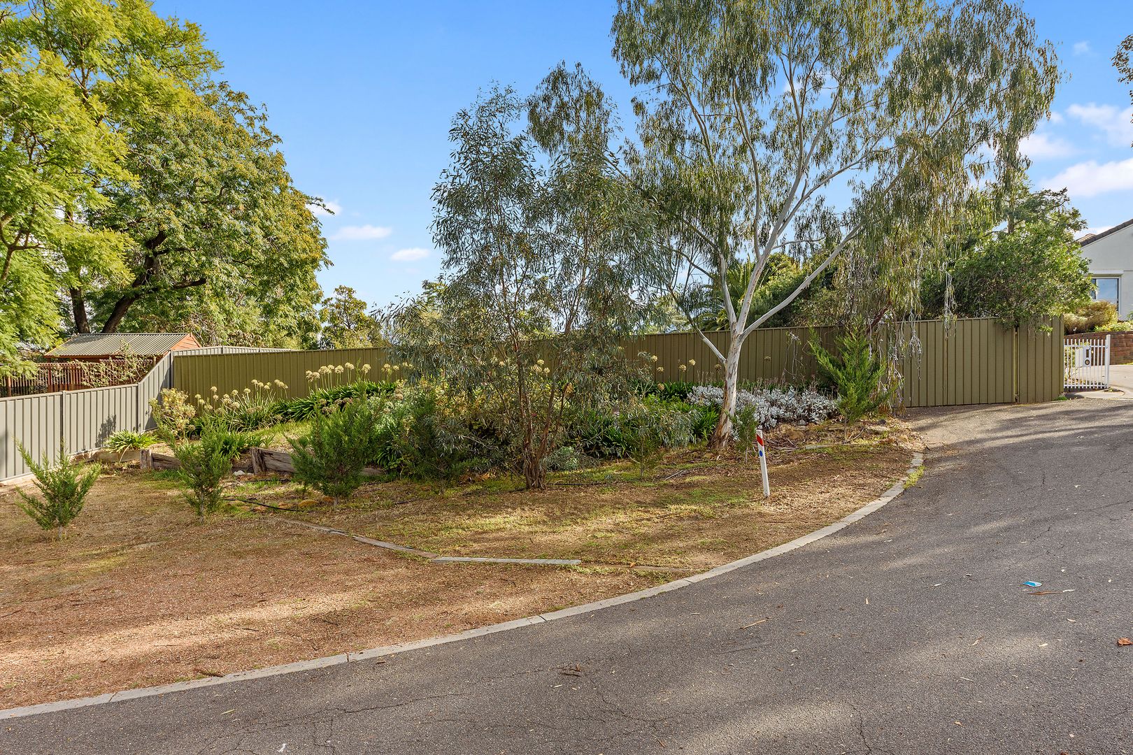 1 Everett Court, Strathdale VIC 3550, Image 2