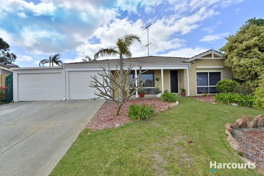 4 bedrooms House in 39 Casuarina Drive HALLS HEAD WA, 6210
