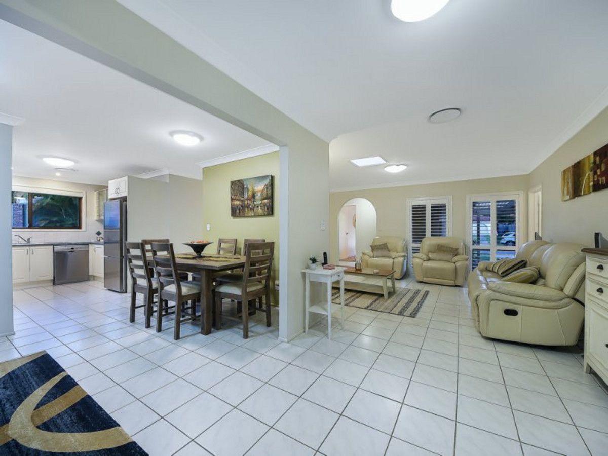 6 Amadeus Place, Aspley QLD 4034, Image 2