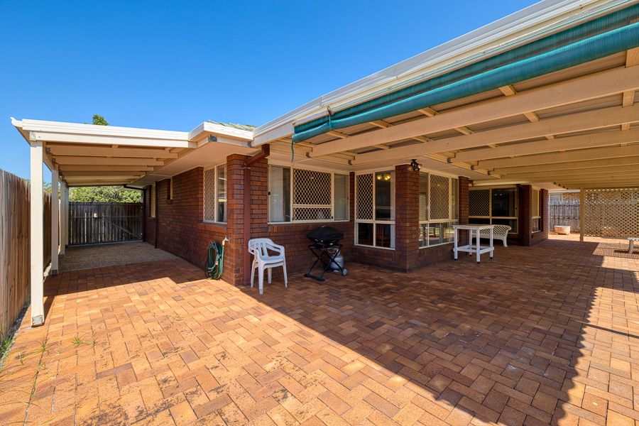 39 Avon Avenue, Banksia Beach QLD 4507, Image 2