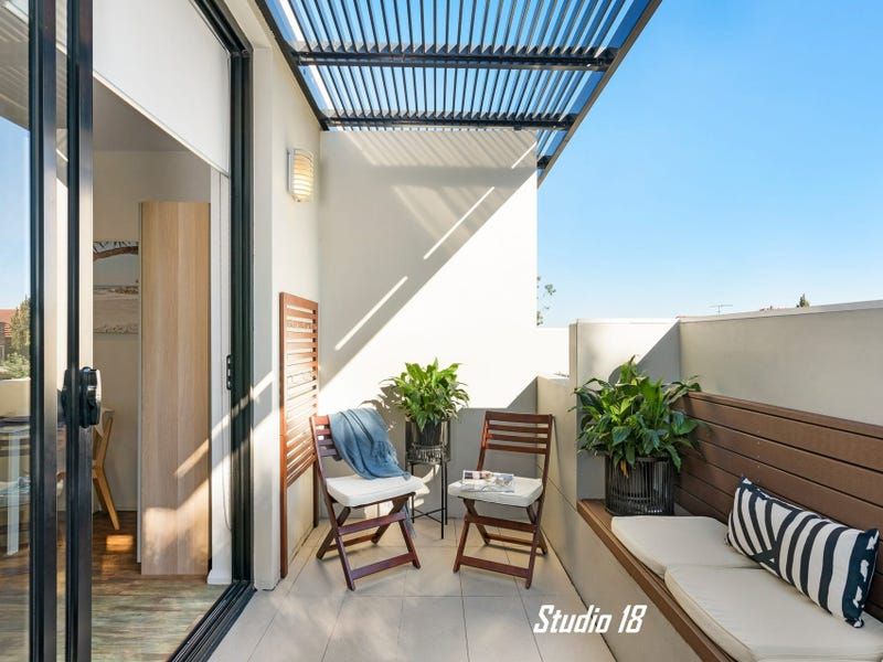 Studio in 17/14 Botany Street, BONDI JUNCTION NSW, 2022