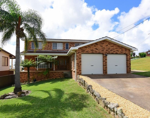 6 Bartlett Drive, Greenwell Point NSW 2540