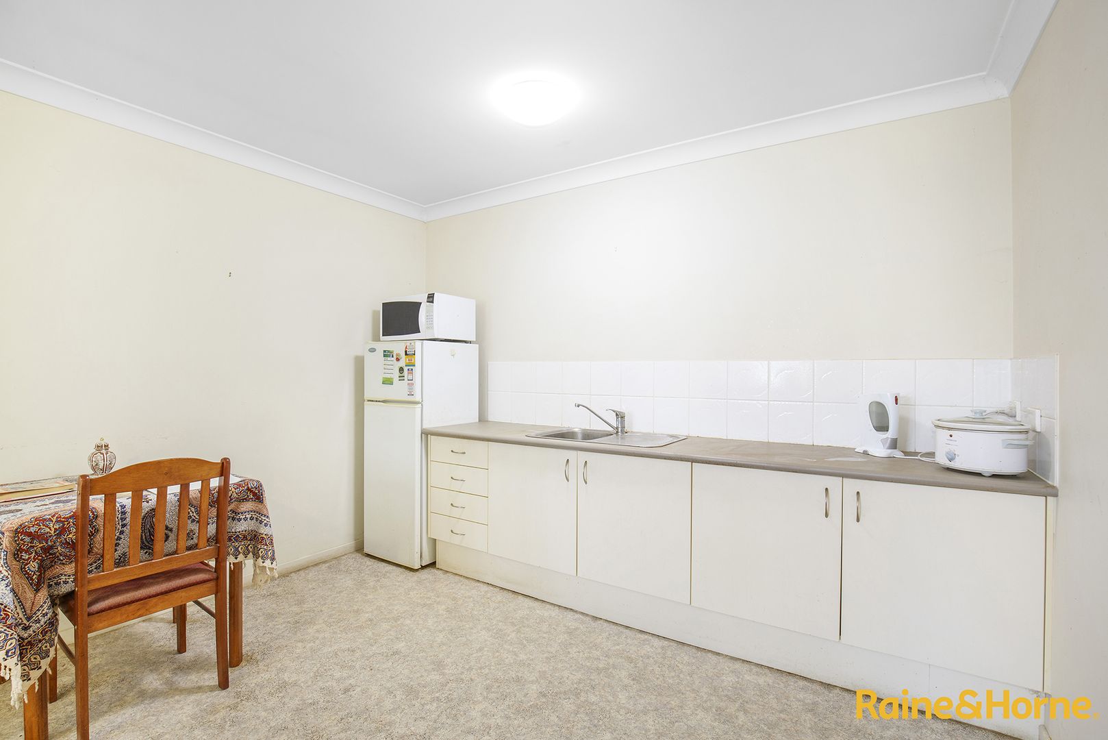 61/80 Queen Elizabeth Drive, Armidale NSW 2350, Image 2