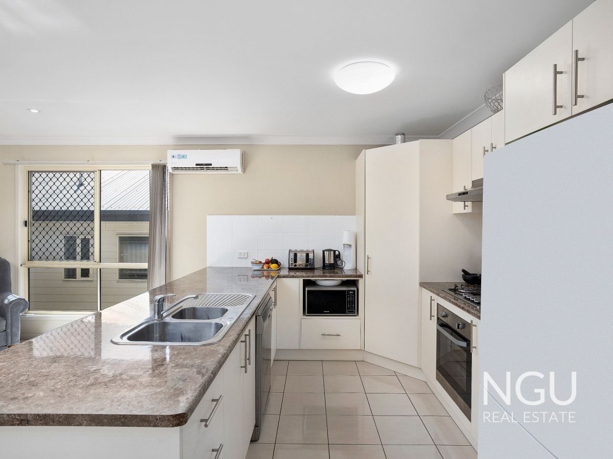 4 Messenger Crescent, Springfield Lakes QLD 4300, Image 2
