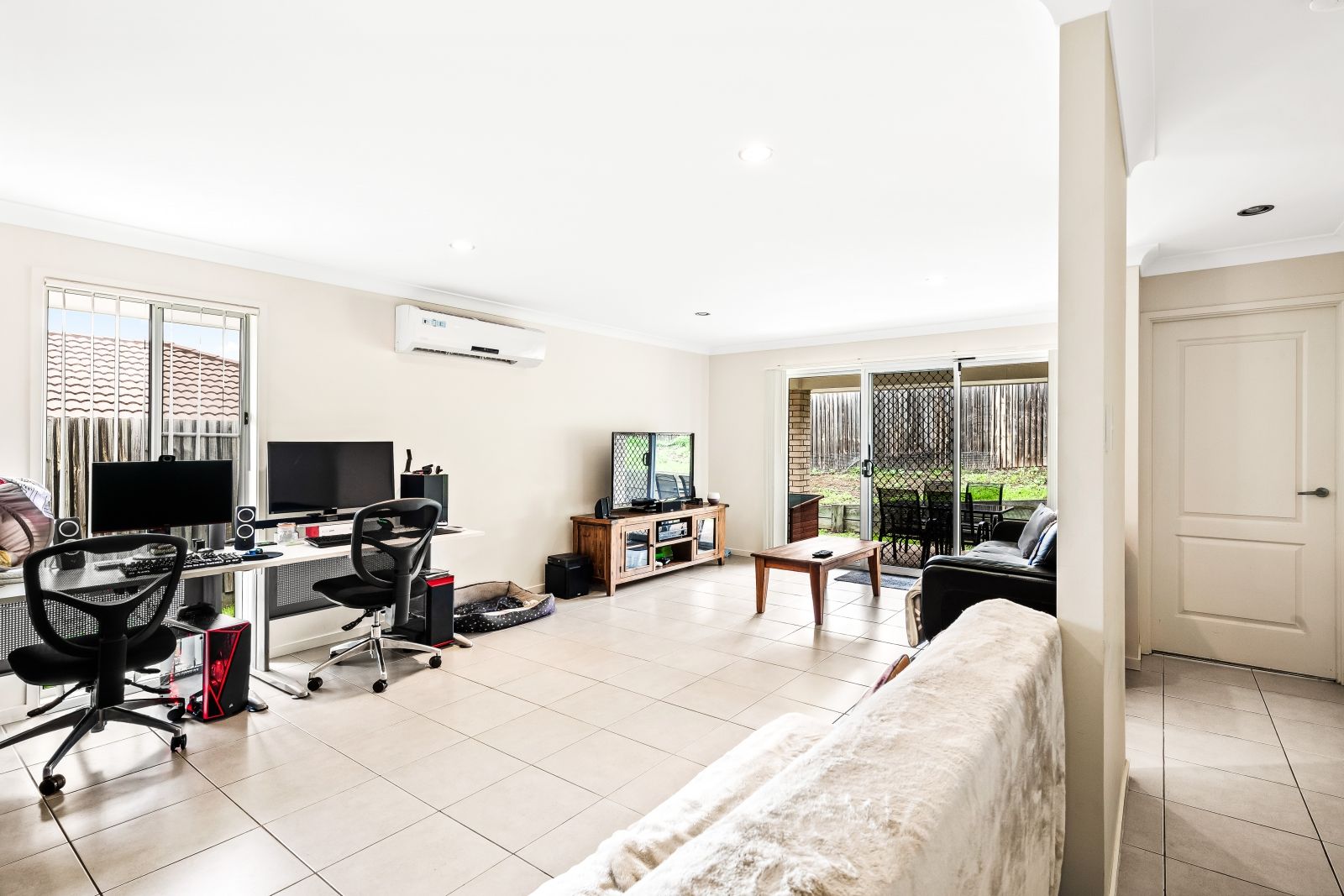 2/14 Alpine Court, Cranley QLD 4350, Image 2