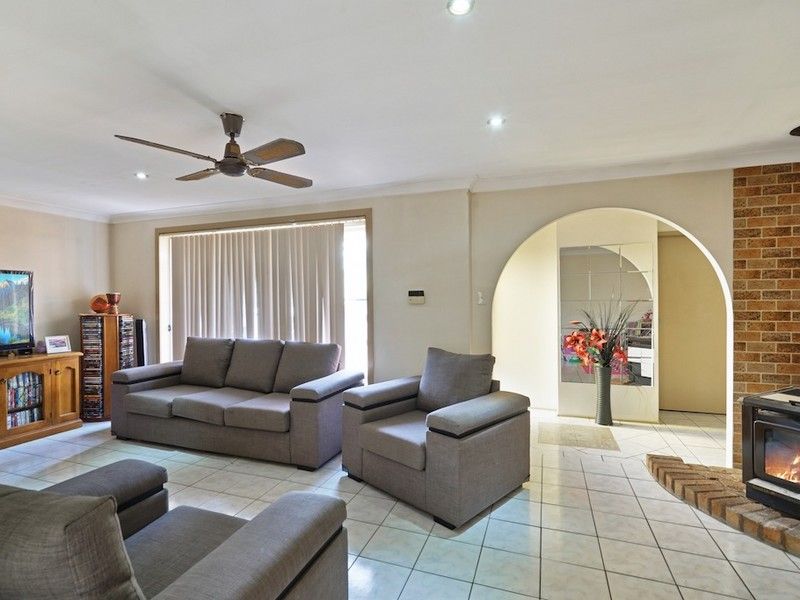 10 Albillo Place, Eschol Park NSW 2558, Image 2