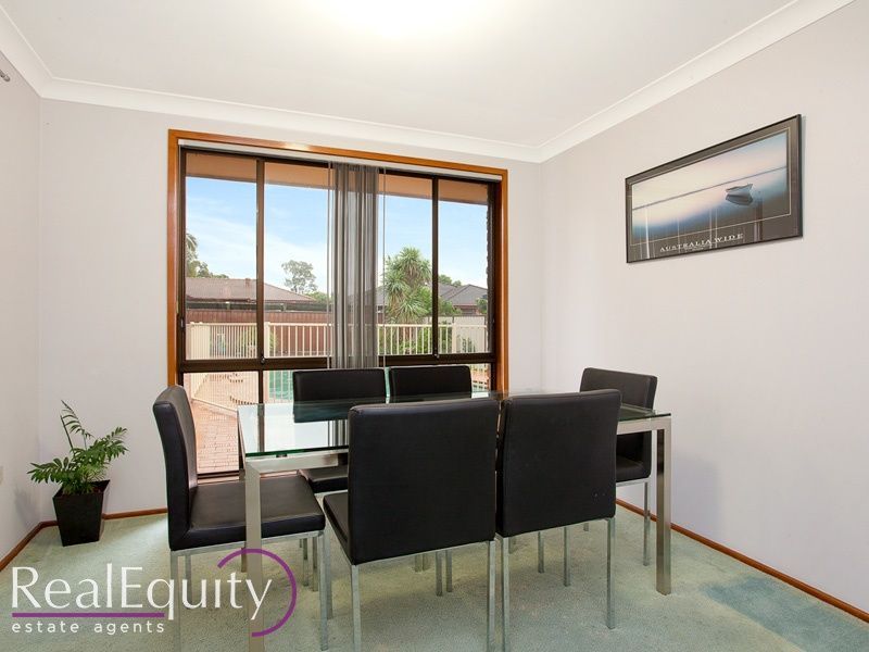 31 Aylesbury Crescent, Chipping Norton NSW 2170, Image 2