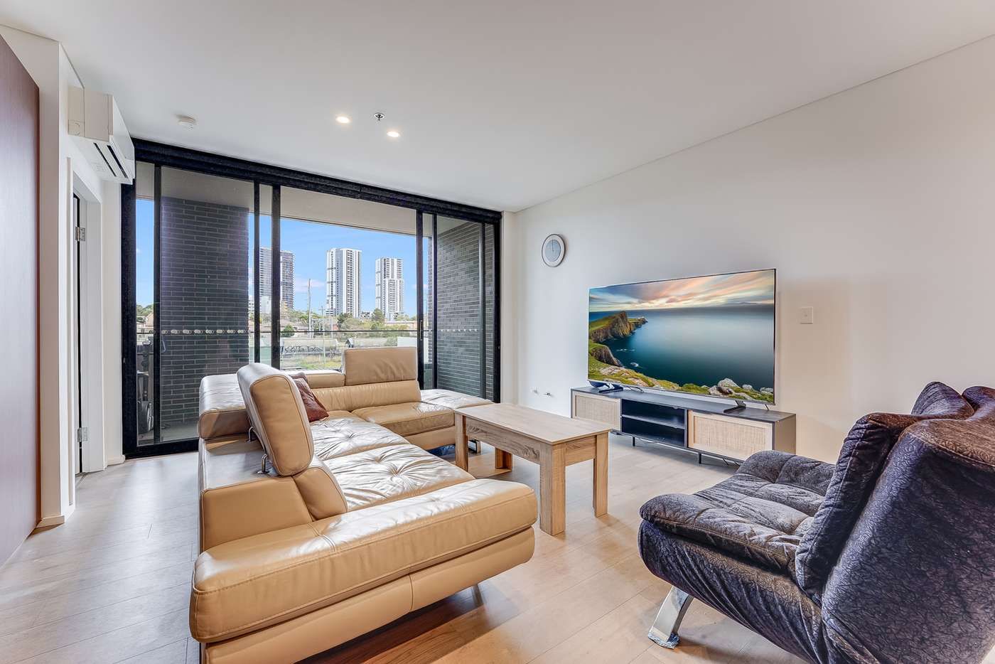 1 bedrooms Apartment / Unit / Flat in 28 Shepherd Street LIVERPOOL NSW, 2170
