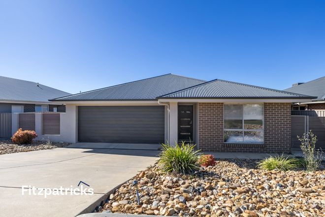 Picture of 8 Tingwell Place, LLOYD NSW 2650