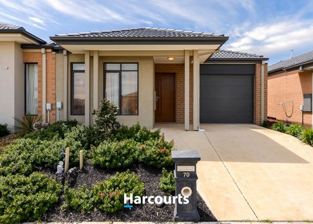 70 Elmtree Crescent, Clyde North VIC 3978