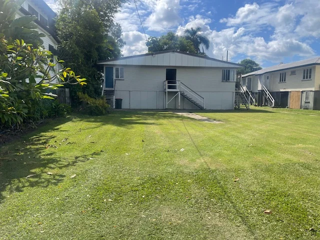 4 20 Sixth Avenue, Sandgate QLD 4017