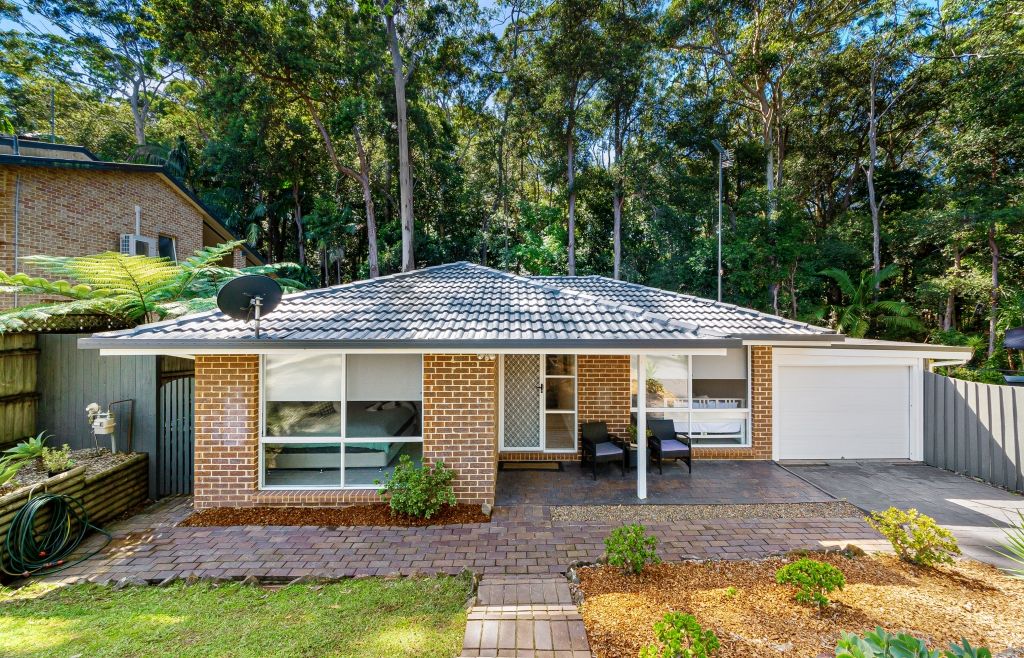 18 Childs Close, Green Point NSW 2251, Image 0
