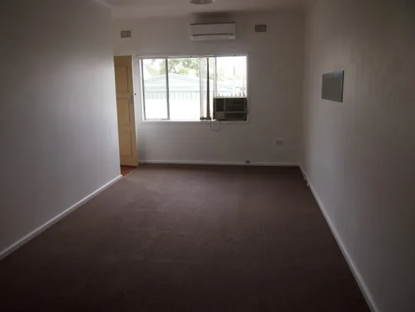 Ray White Real Estate Parkes - Widok 2