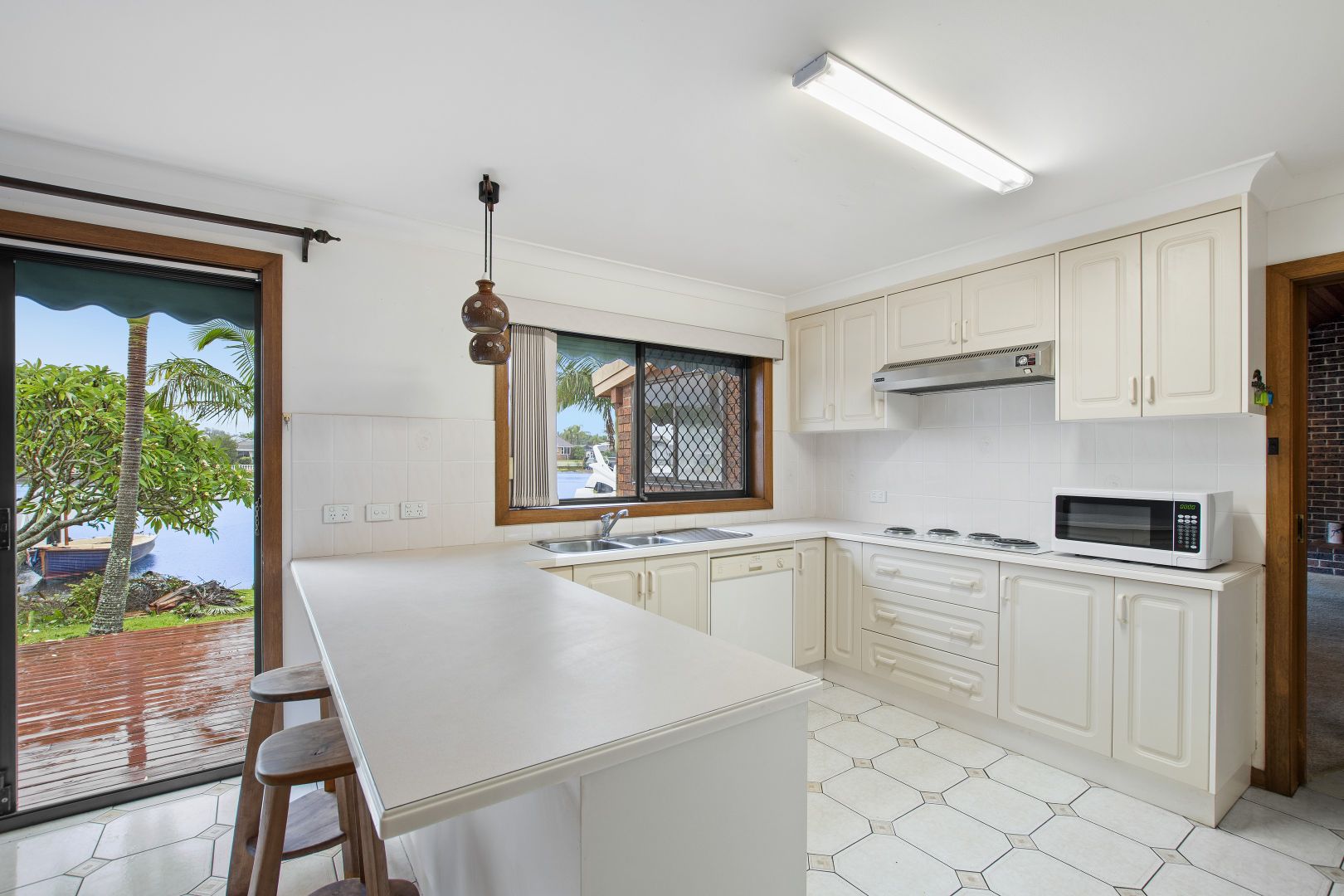 16 Marina View Parade, St Huberts Island NSW 2257, Image 2