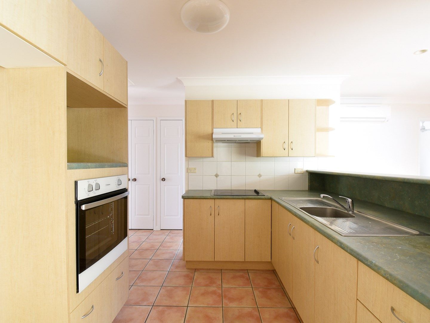 3 bedrooms House in 16 Wheeler Circuit KIRWAN QLD, 4817