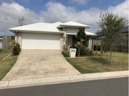 4 bedrooms House in 42 Centenary Court WARNER QLD, 4500