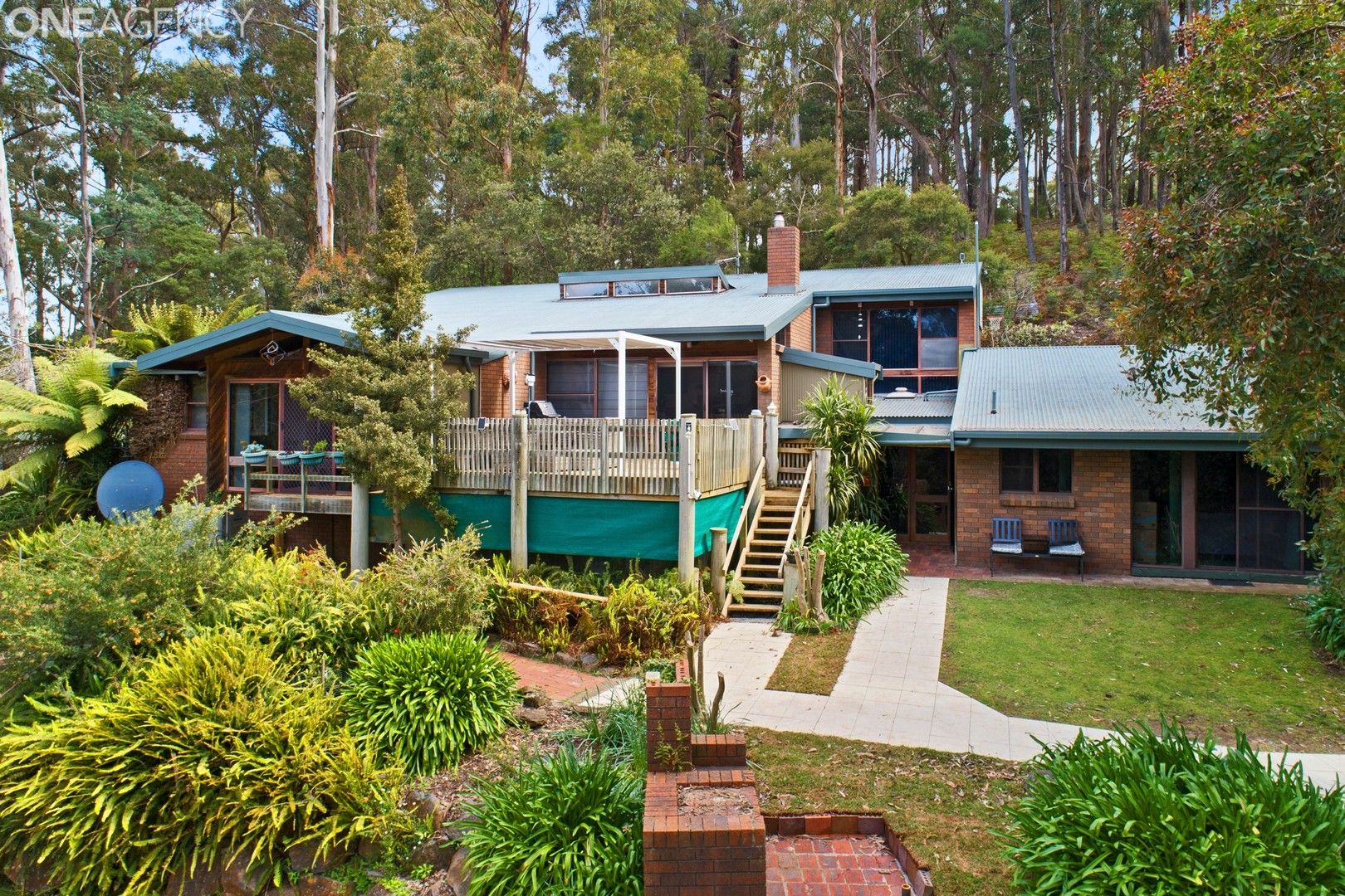 5 bedrooms Acreage / Semi-Rural in 328 Sheffield Road SOUTH SPREYTON TAS, 7310
