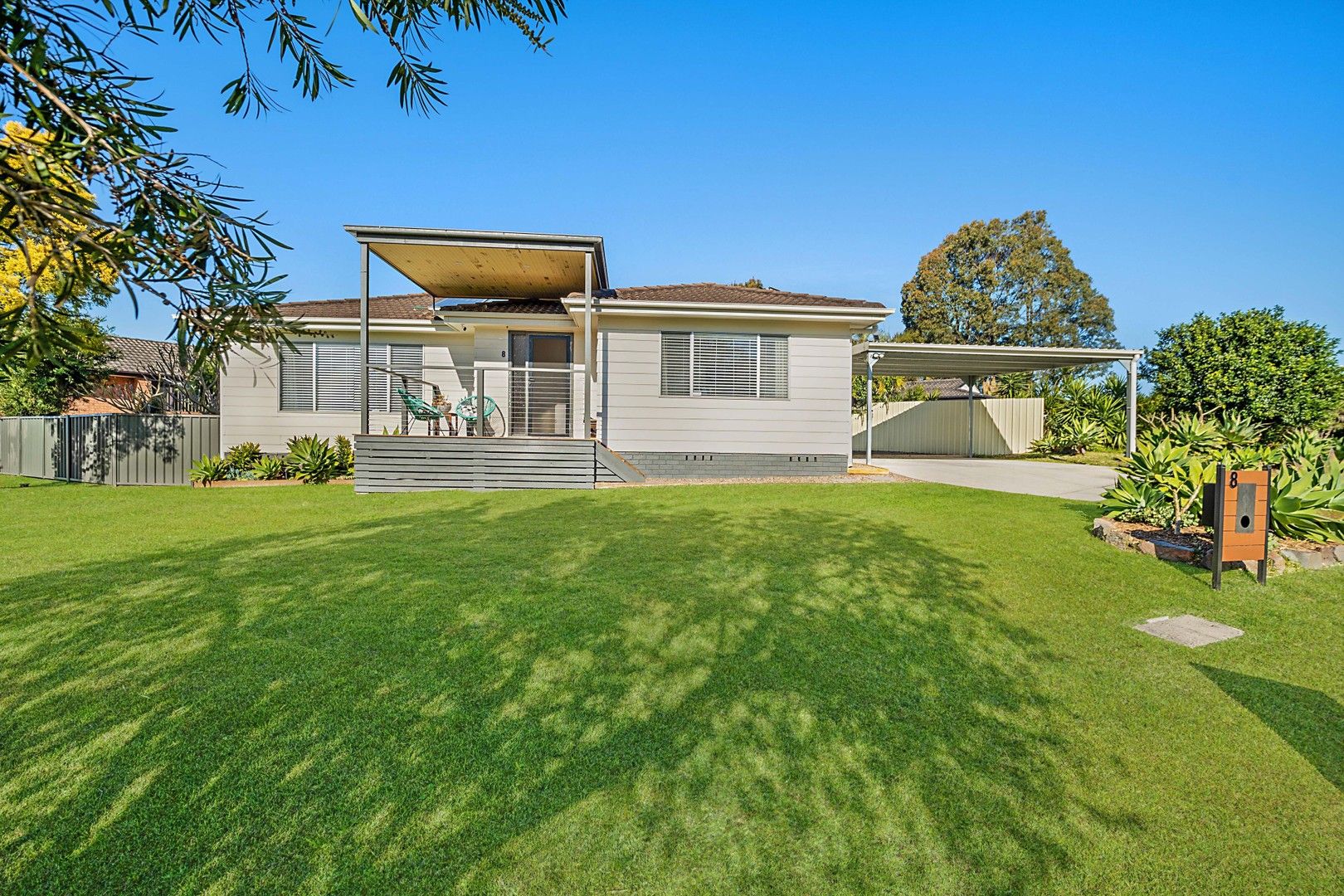 8 Barlow Close, Thornton NSW 2322, Image 0