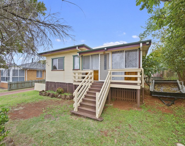 9 Ford Street, Rockville QLD 4350