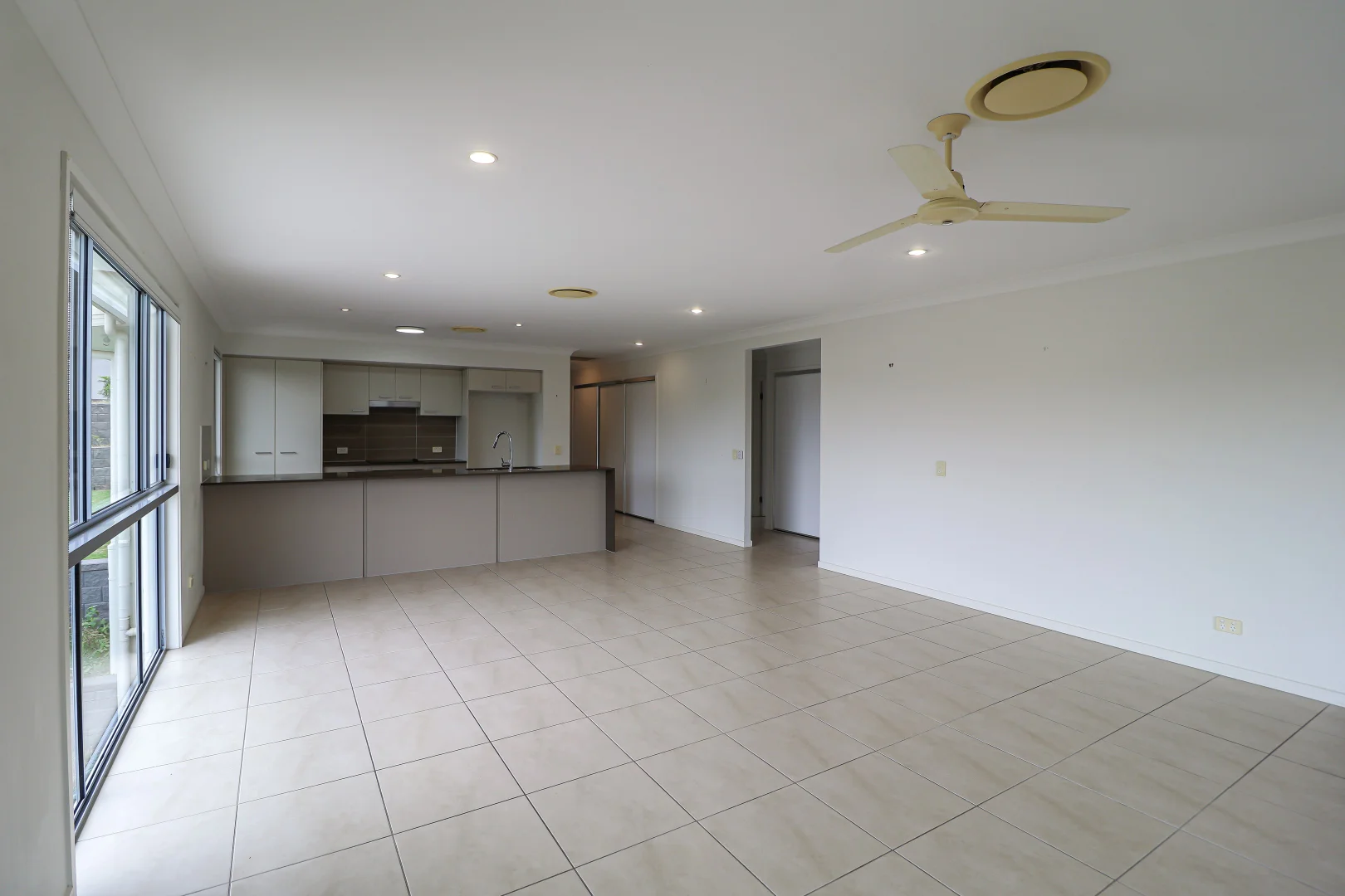 Additional image 8 of 2 Carlsson Place, Kirkwood QLD 4680