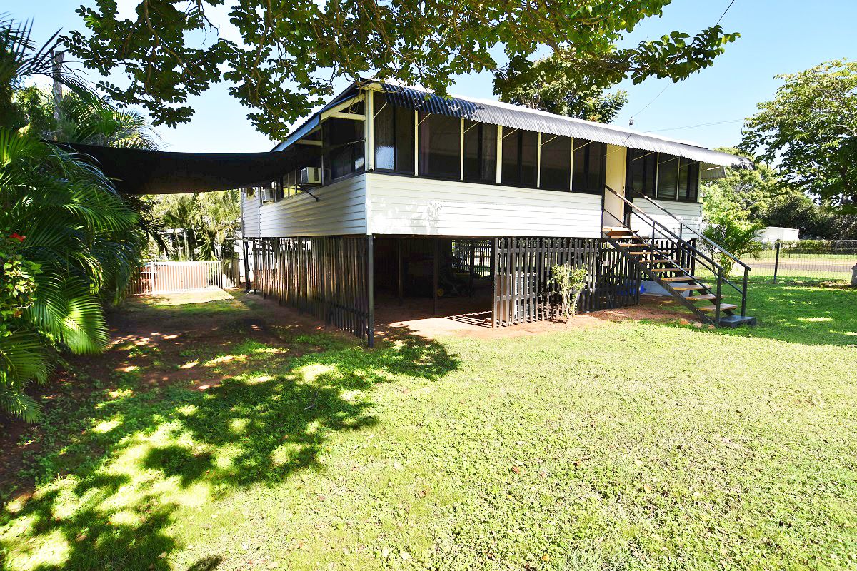 4 bedrooms House in 71 Plant Street RICHMOND HILL QLD, 4820