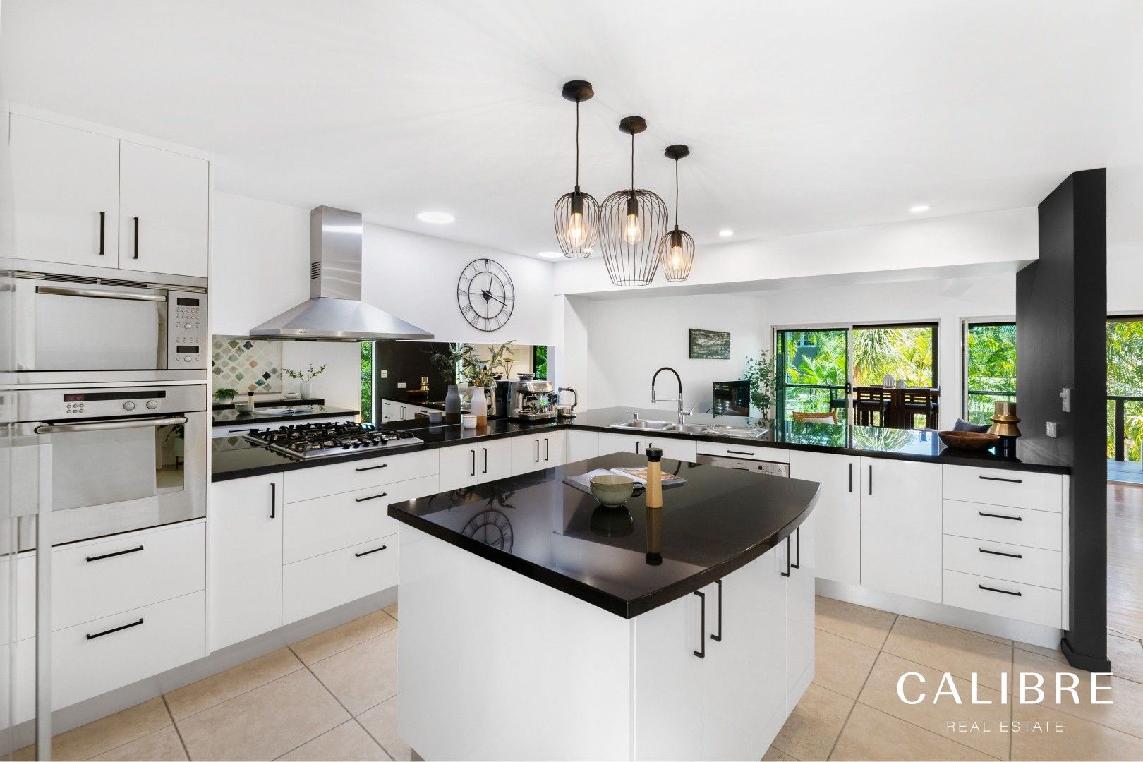 5 bedrooms House in 25 Dudley Street BARDON QLD, 4065