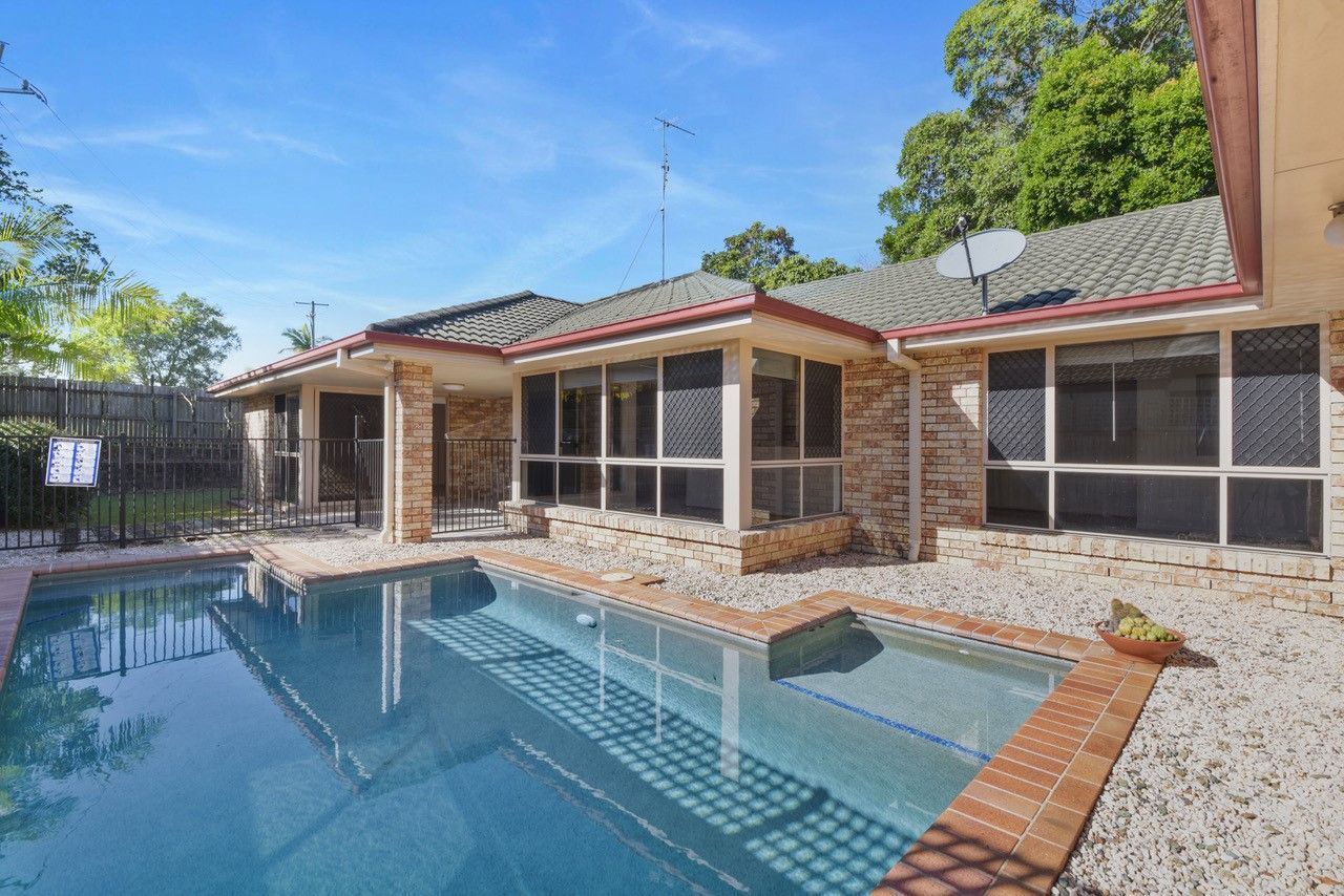 5 bedrooms House in 29 Durrack Pl BUDERIM QLD, 4556